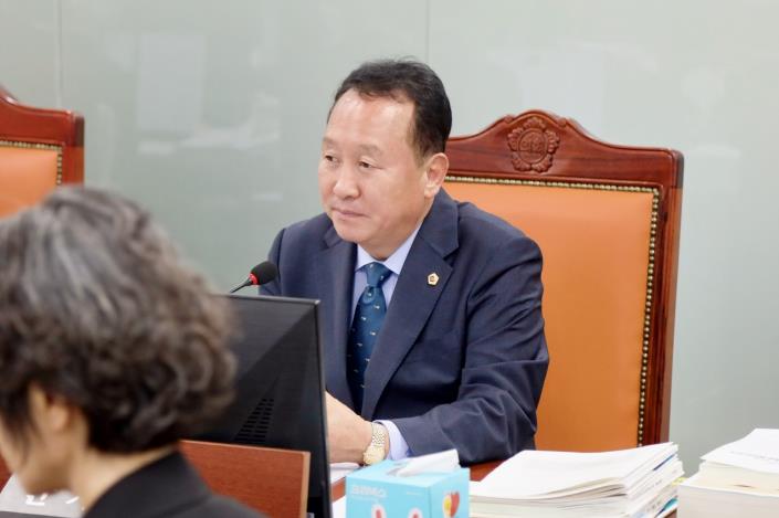 경기도의회 안계일 의원, 소방 예탁금 1년 만에 4배 강하게 비판나서. 기사 이미지