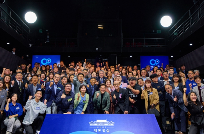 이재명 대통령 디지털 토크 라이브 개최, 자영업자 빚 탕감,지역화폐 확대 검토 기사 이미지