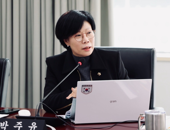 성남시의회 박주윤 시의원, 산성역 캐노피 설치 예산 이끌어… “시민 안전의 문제''더이상 미룰수없다. 기사 이미지