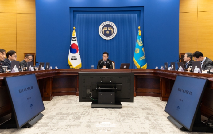이재명 대통령, 제21차 수석보좌관 회의 주재 기사 이미지
