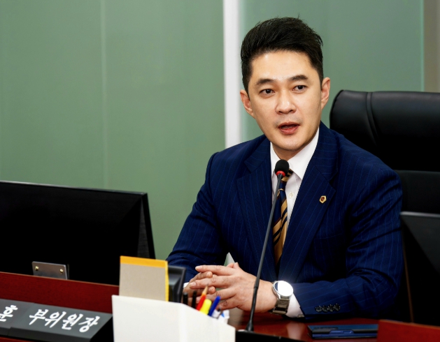경기도의회 전석훈 의원, “미래산업 현장은 좁고, 인재는 갈 곳 없다”...경기도 AI·스타트업 정책 점검 기사 이미지