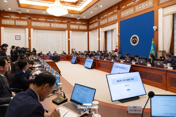 이재명  대통령 '물가 관리 위해 최선 다해 달라' 기사 이미지